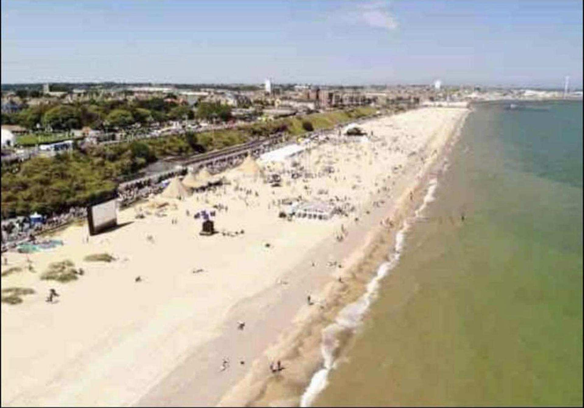 Villa Sea View 3-Bed Heated Pool Eat Bar Kids Park Lowestoft Eksteriør bilde